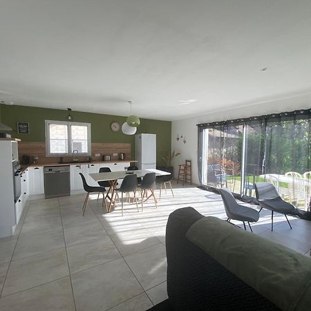 Au Moryllon Villa Lompnas Buitenkant foto